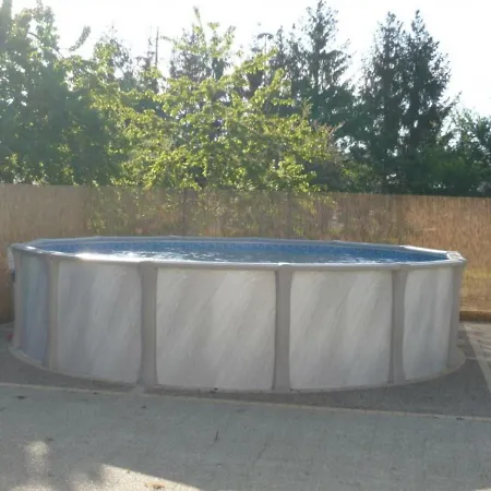 Holiday home Maison Spacieuse Avec Jardin Clos, Piscine Privative Et Sauna, Proche Centre De Saint-pourcain - Fr-1-489-60 Saint-Pourcain-sur-Sioule