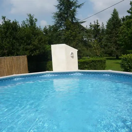 Holiday home Maison Spacieuse Avec Jardin Clos, Piscine Privative Et Sauna, Proche Centre De Saint-pourcain - Fr-1-489-60 *