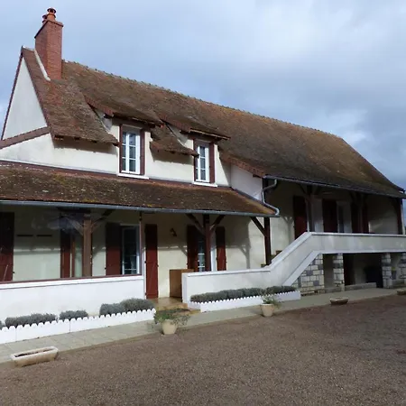 Holiday home Maison Spacieuse Avec Jardin Clos, Piscine Privative Et Sauna, Proche Centre De Saint-pourcain - Fr-1-489-60 *