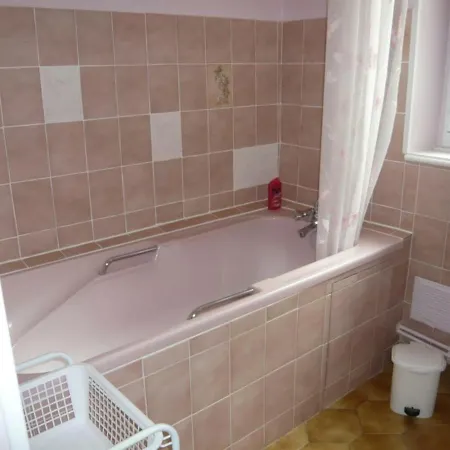 Hétvégi ház Grande Maison A Saint-pourcain Avec Piscine, Sauna Et Wifi - Fr-1-489-60