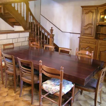 Grande Maison A Saint-pourcain Avec Piscine, Sauna Et Wifi - Fr-1-489-60 *
