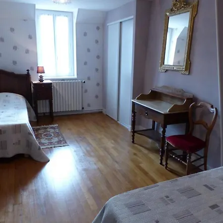 Grande Maison A Saint-pourcain Avec Piscine, Sauna Et Wifi - Fr-1-489-60 * Saint-Pourçain-sur-Sioule